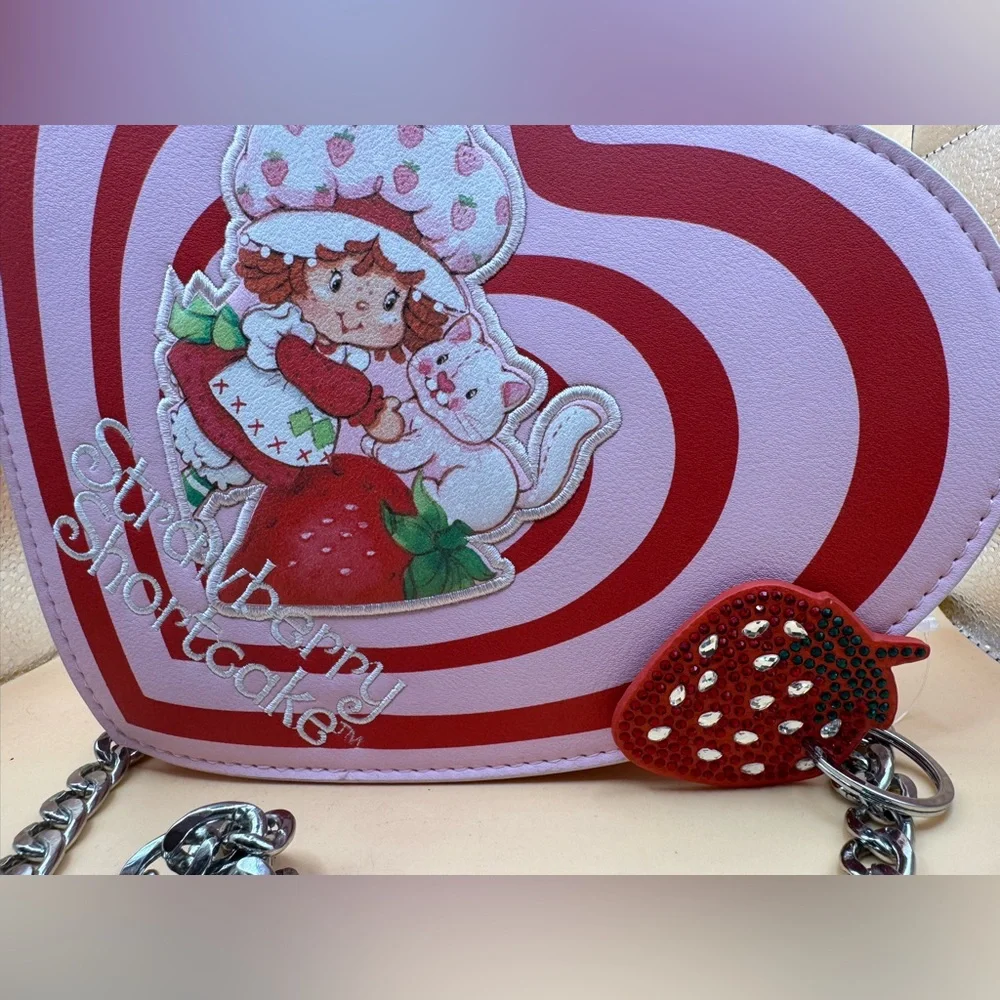 Skinny dip strawberry shortcake heart and chain shoulder purse/ bag - Picture 3 of 16
